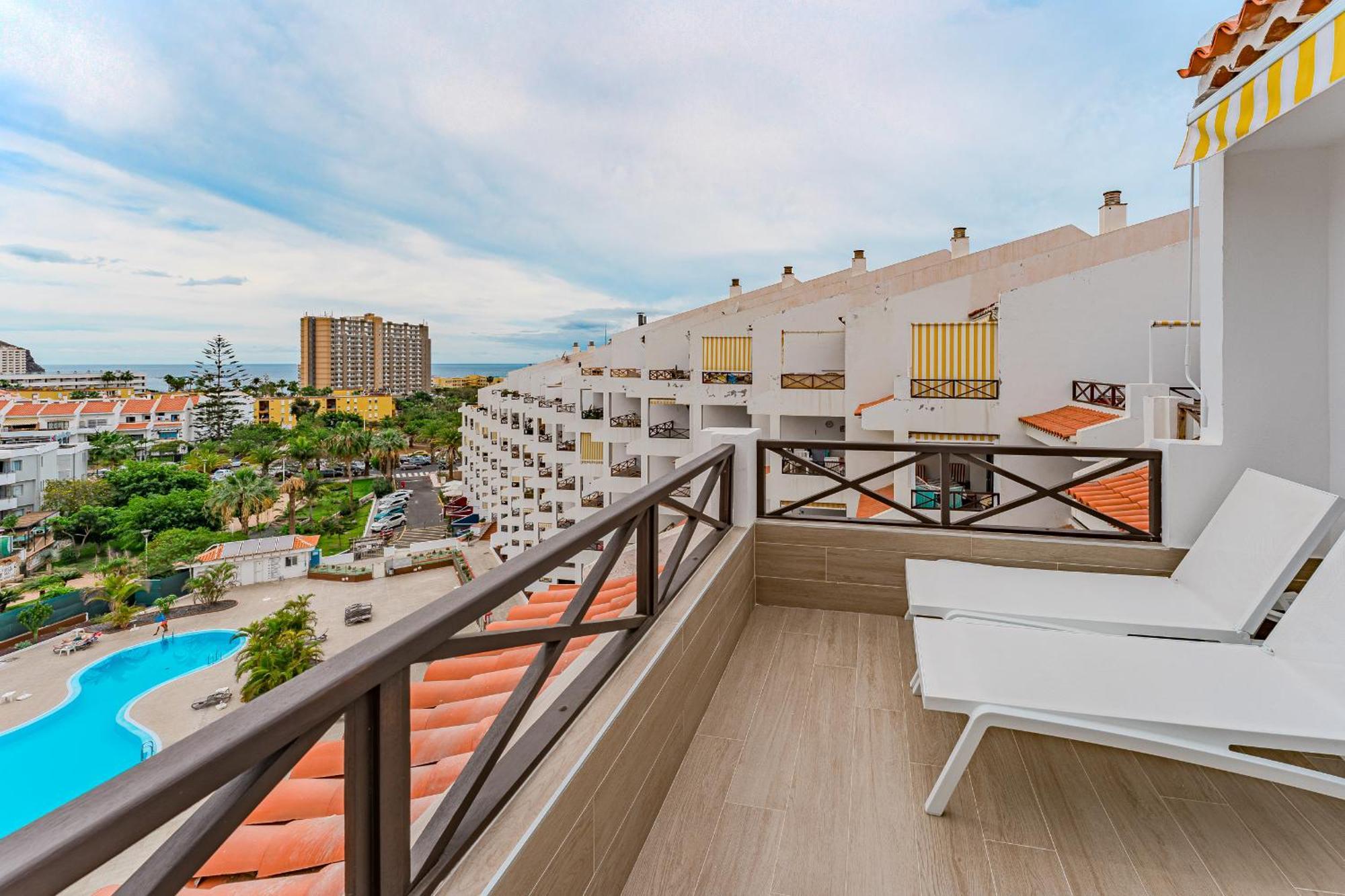 Cristianos San Marino Bluesky Apartamento *