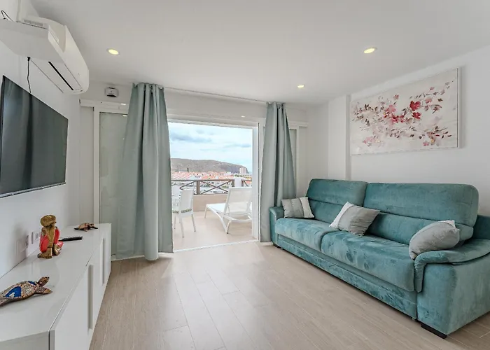 Los Cristianos San Marino Bluesky Apartment